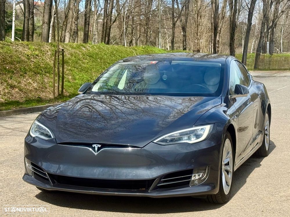 Tesla Model S - 2
