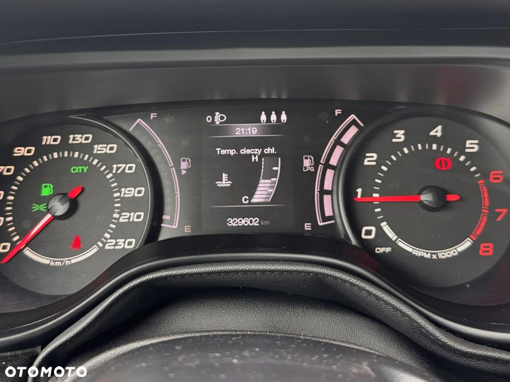 Fiat Tipo 1.4 T-Jet 16v Easy - 16