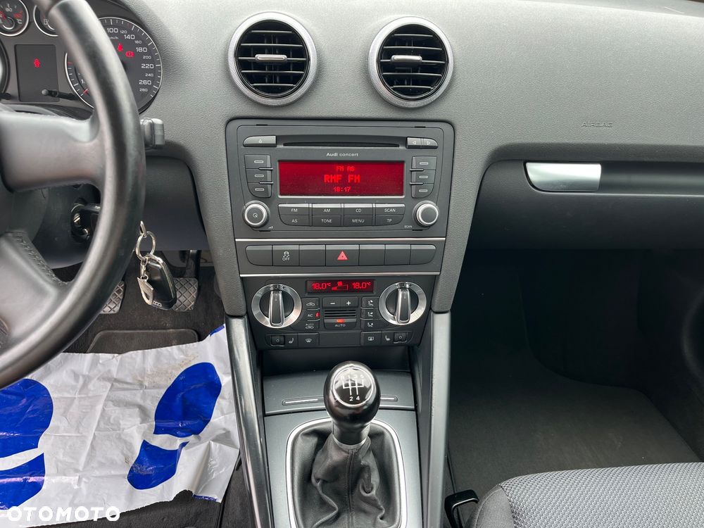 Audi A3 Sportback 1.6 Attraction - 14