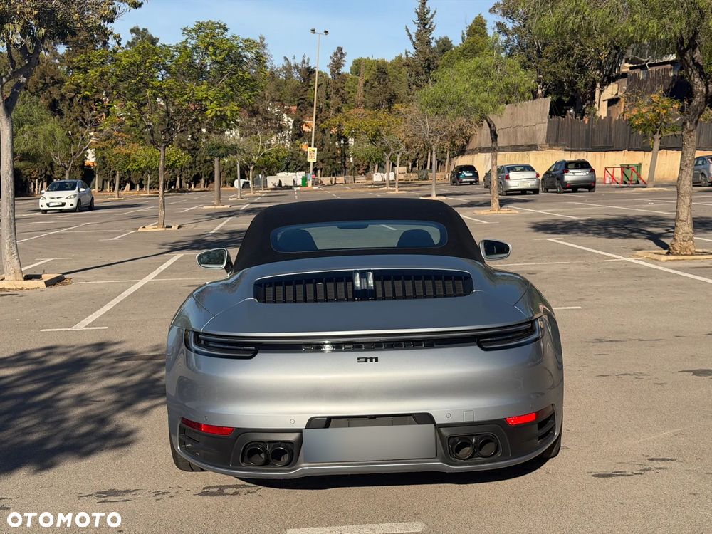 Porsche 911 Carrera - 5