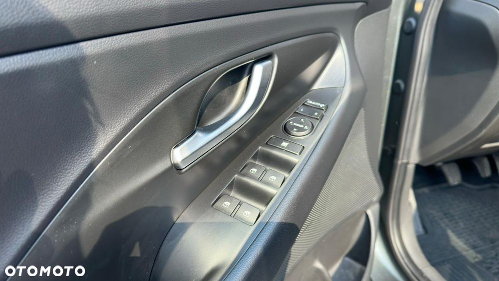 Hyundai i30 1.5 T-GDI 48V Executive - 14