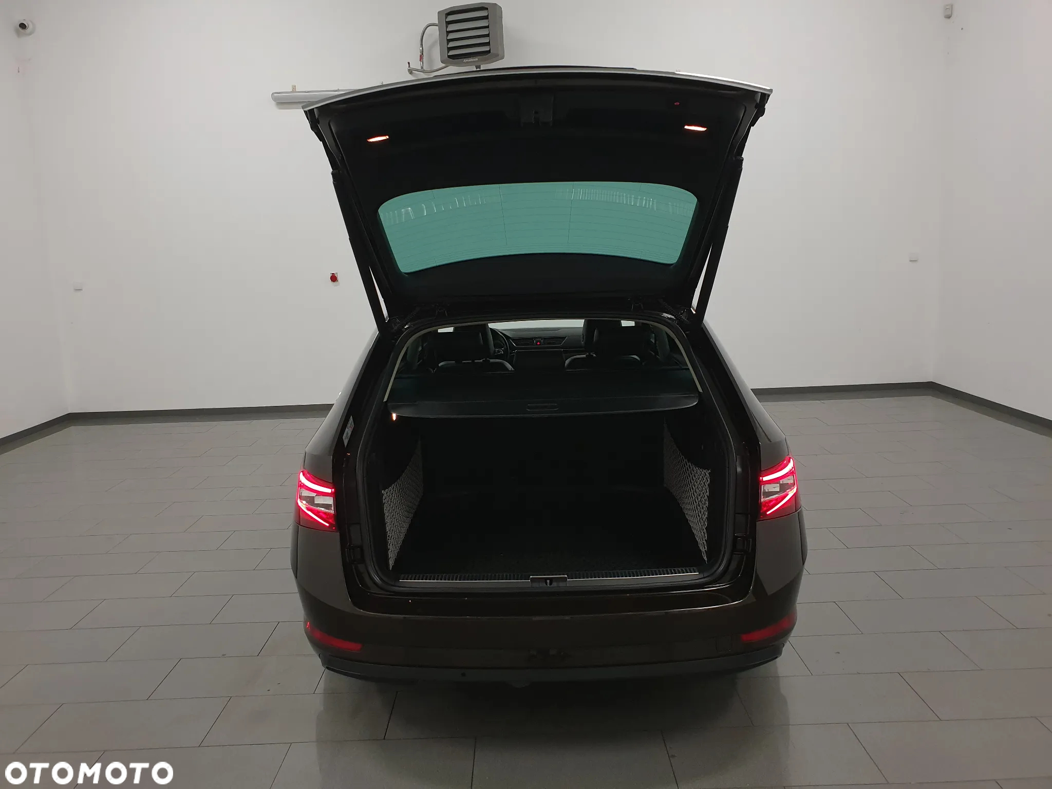 Skoda Superb 2.0 TDI 4x4 L&K DSG - 5