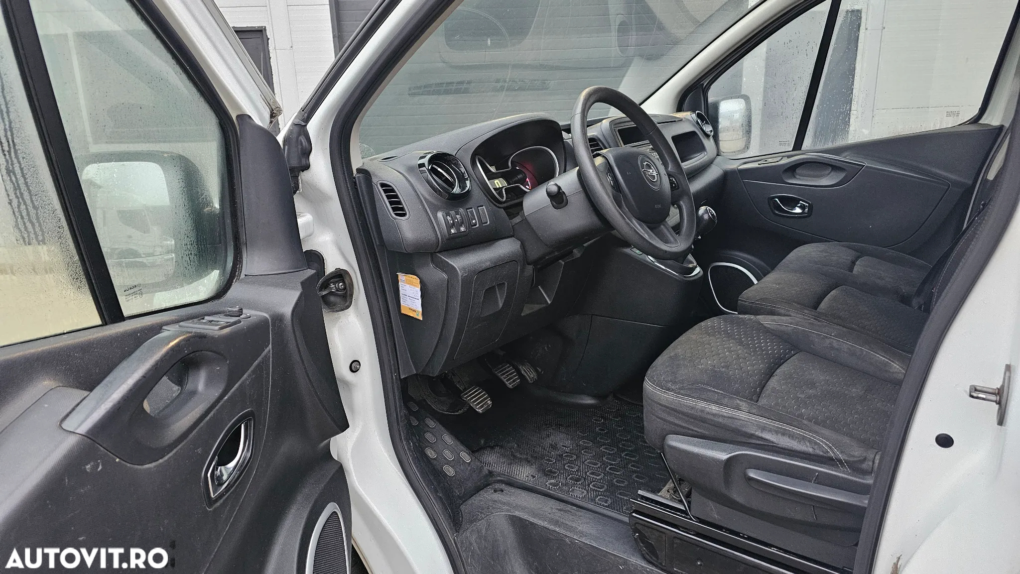 Opel Vivaro - 7
