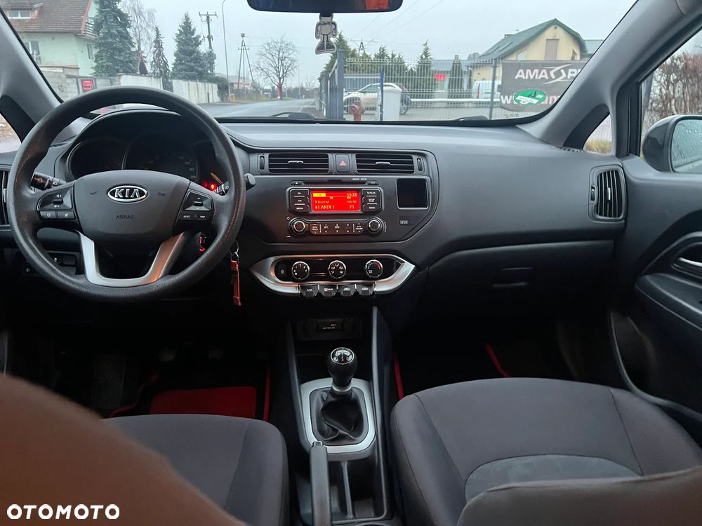 Kia Rio 1.2 Attract - 25