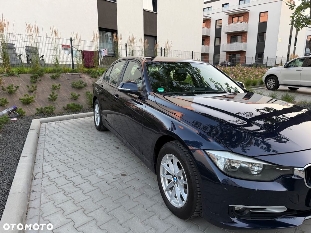 BMW Seria 3 316i - 7