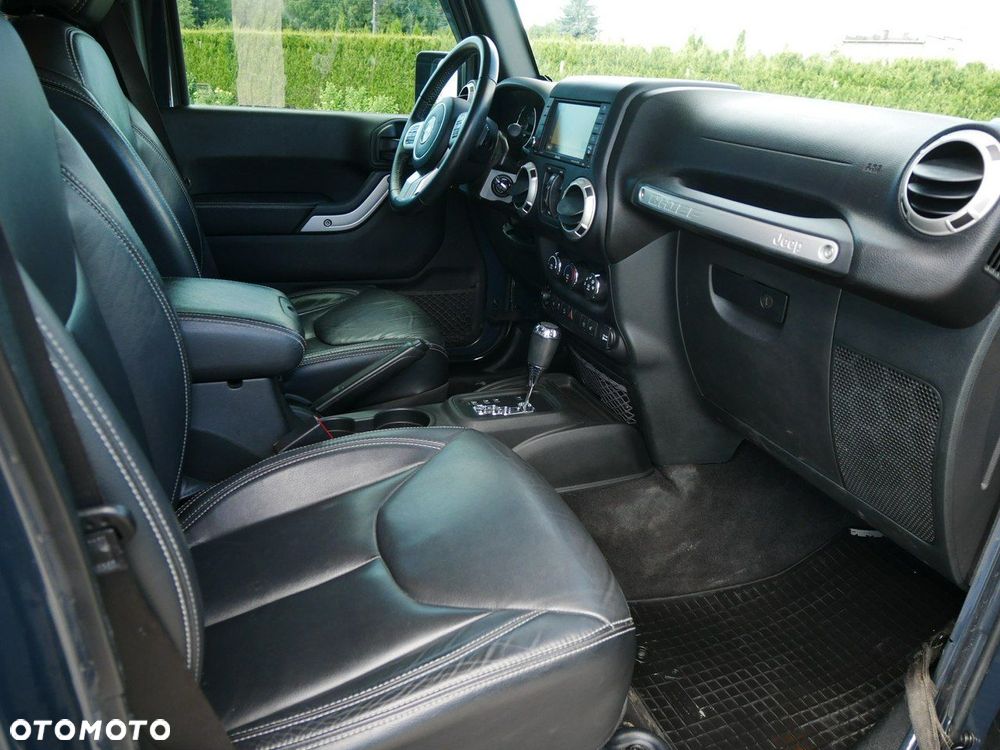 Jeep Wrangler 3.6 Unlim X - 22