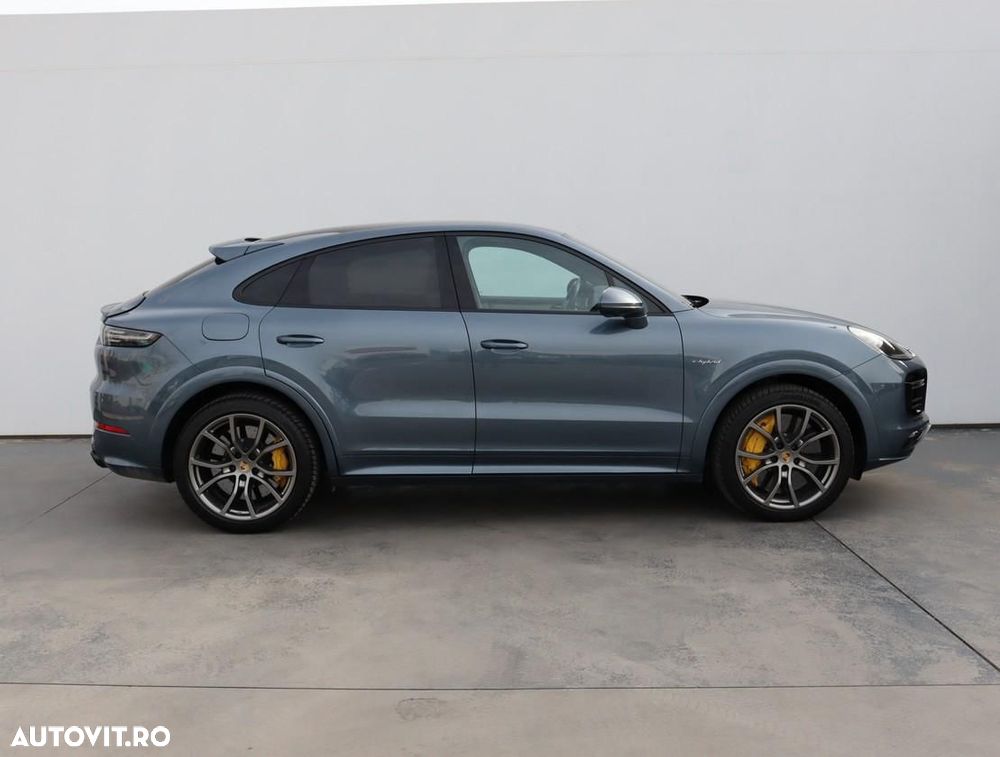 Porsche Cayenne Coupe - 29