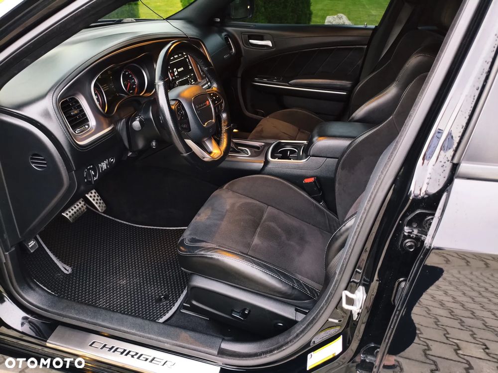 Dodge Charger 5.7 R/T - 11