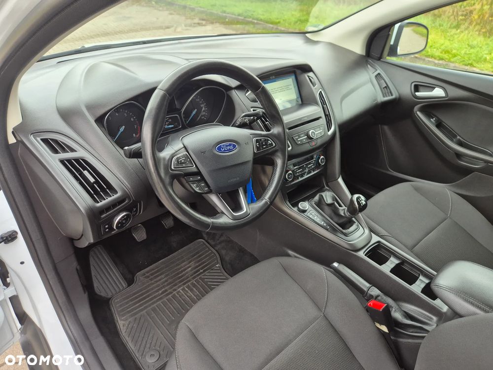 Ford Focus - 26