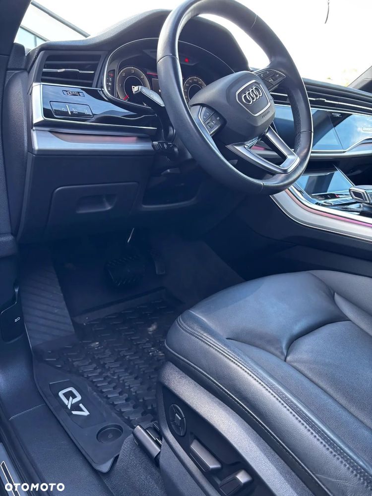 Audi Q7 - 13