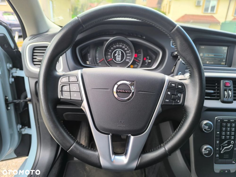 Volvo V40 D2 Momentum - 21