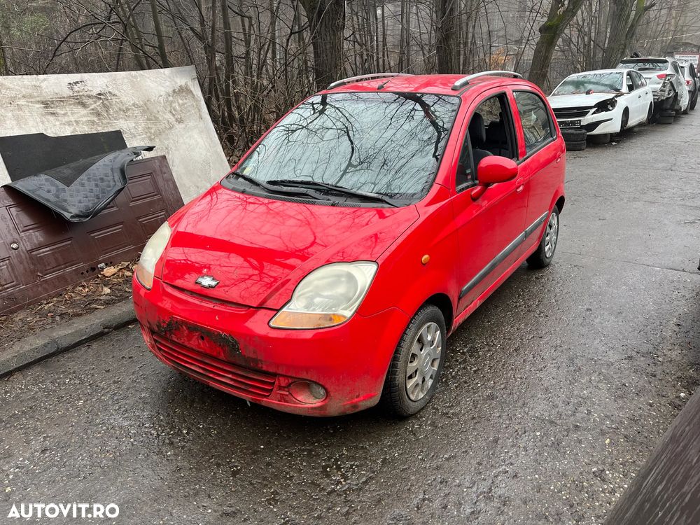 Dezmembrez Chevrolet Spark culoare rosu motor benzina 2008 - 4