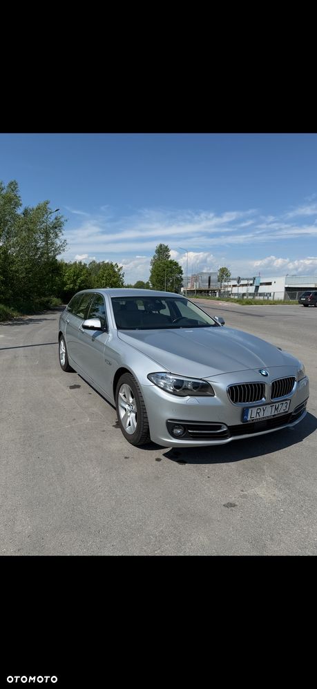 BMW Seria 5 528i xDrive Sport-Aut Luxury Line - 7