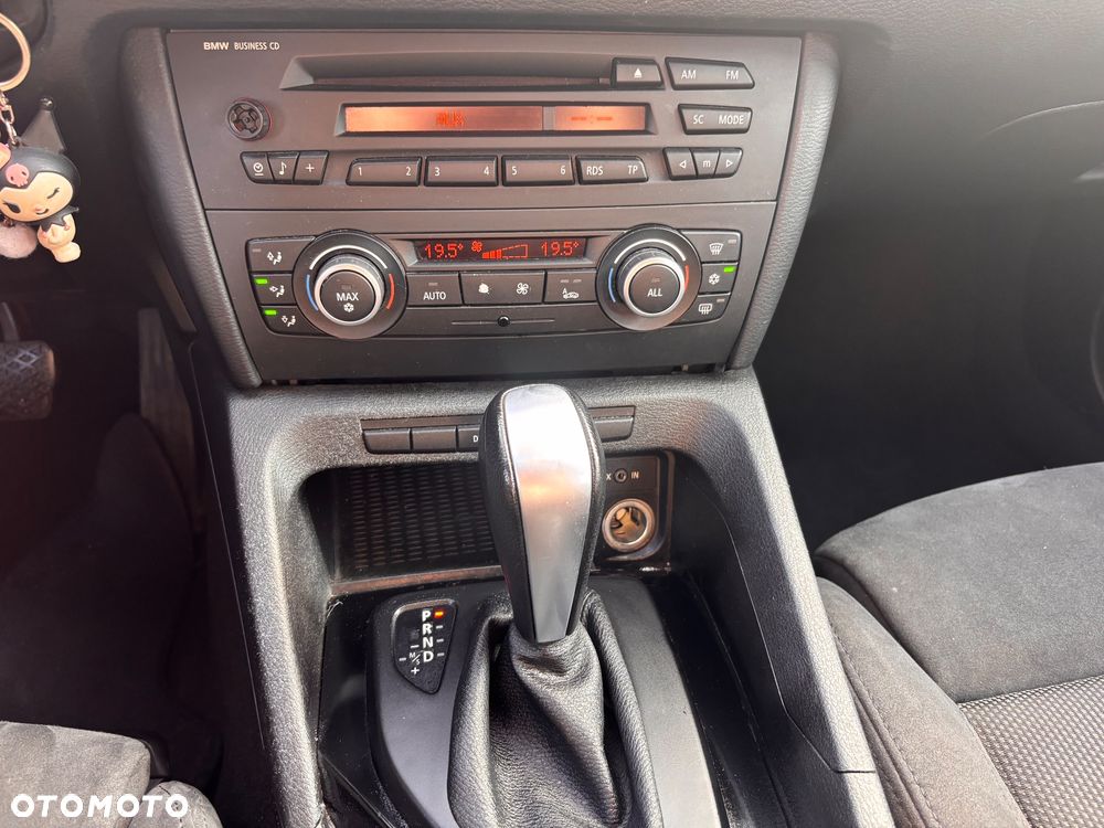 BMW X1 xDrive18d Sport Line - 12