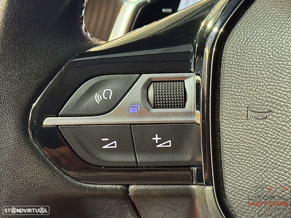 Peugeot 208 1.2 PureTech Allure EAT8 - 21