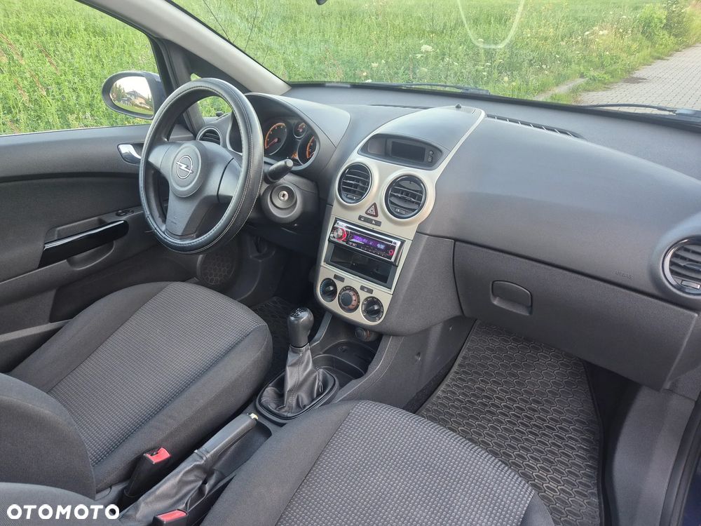 Opel Corsa 1.0 12V Essentia - 24