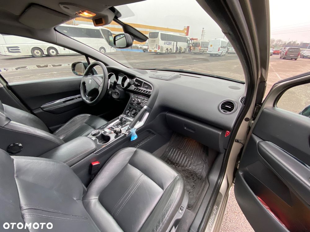 Peugeot 3008 2.0 HDi HYbrid4 - 30