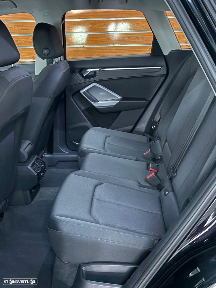 Audi Q3 45 TFSIe S tronic S line - 13