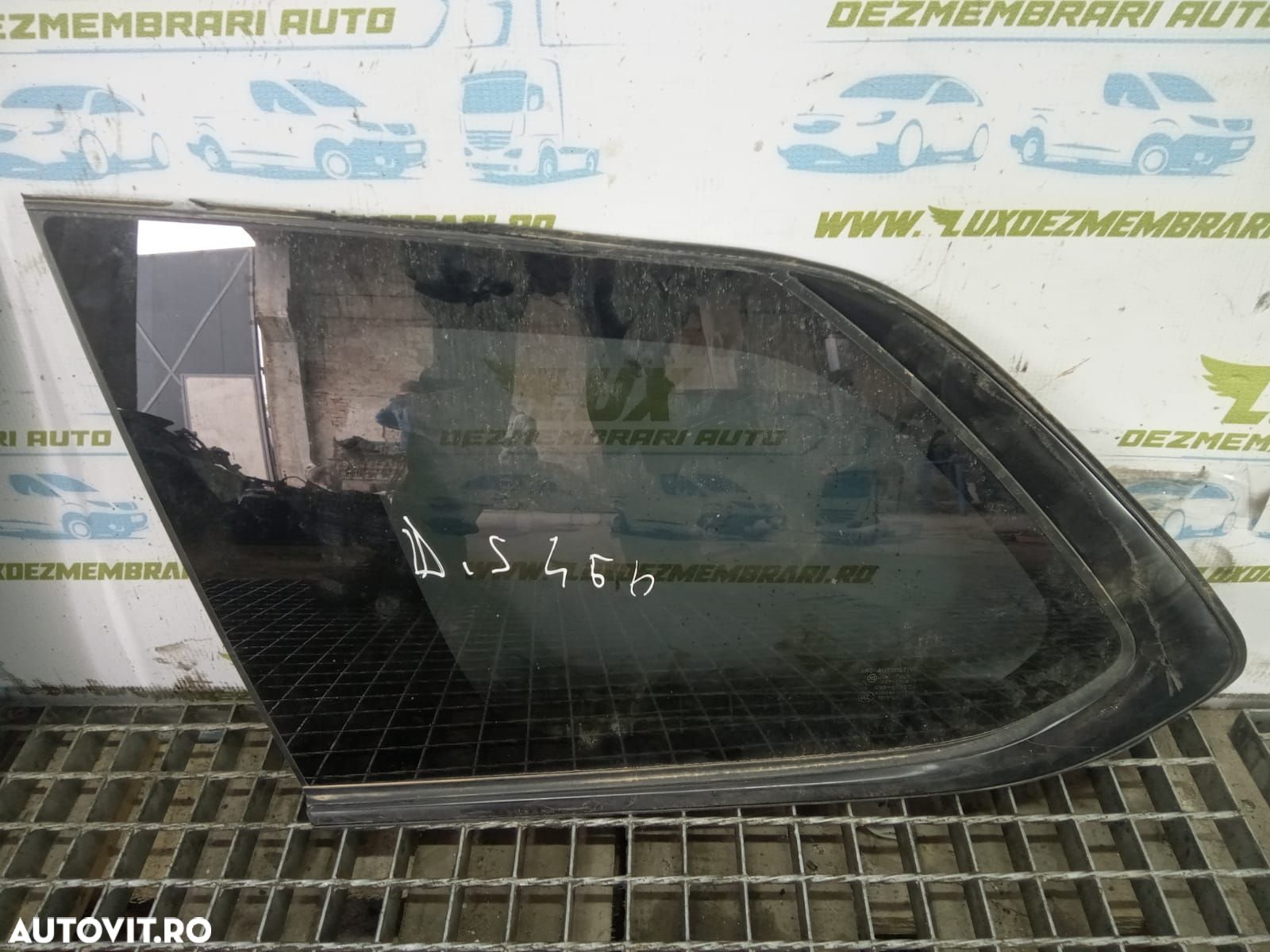 Geam fix dreapta spate Mitsubishi Outlander 3  [din 2012 pana  2014] - 1