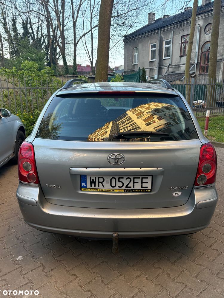 Toyota Avensis 1.8 VVT-i Sol - 9