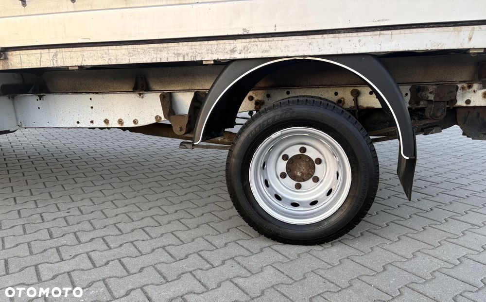 Ford TRANSIT 2,4 TDCI 7 osobowy - 11