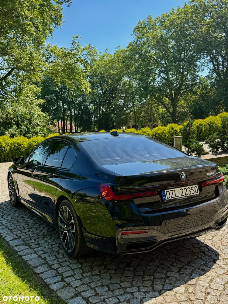 BMW Seria 7 745e - 4