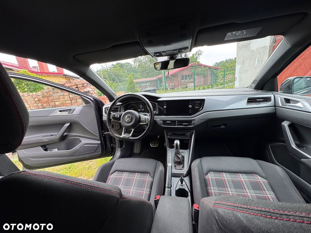 Volkswagen Polo 2.0 TSI DSG GTI - 18