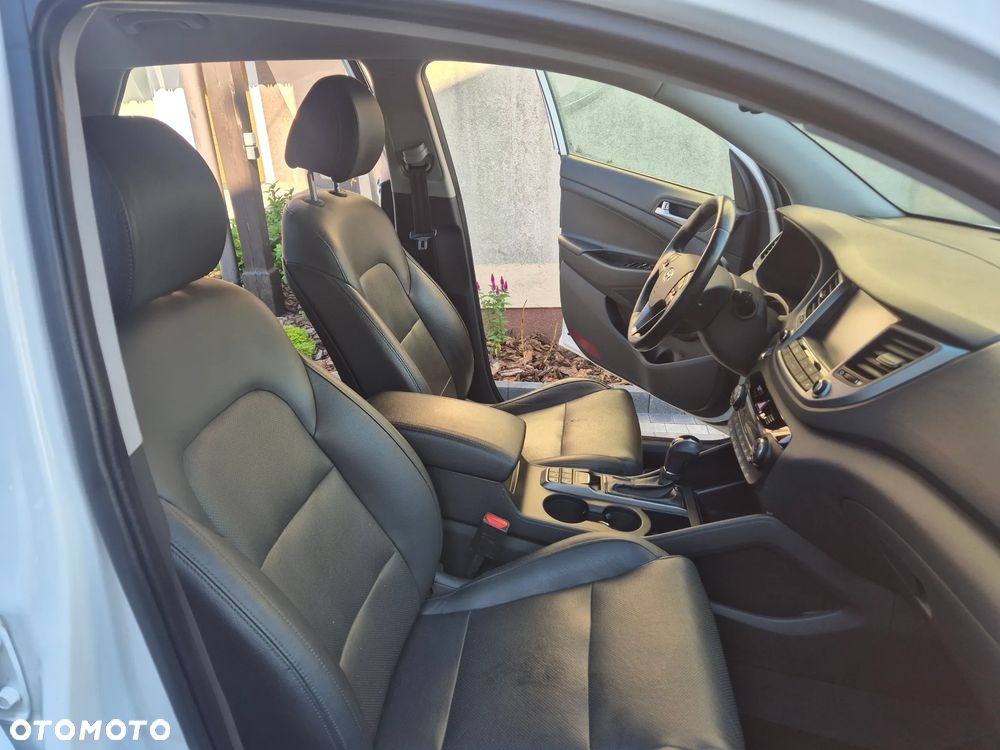 Hyundai Tucson blue 1.7 CRDi 2WD DCT Premium - 12