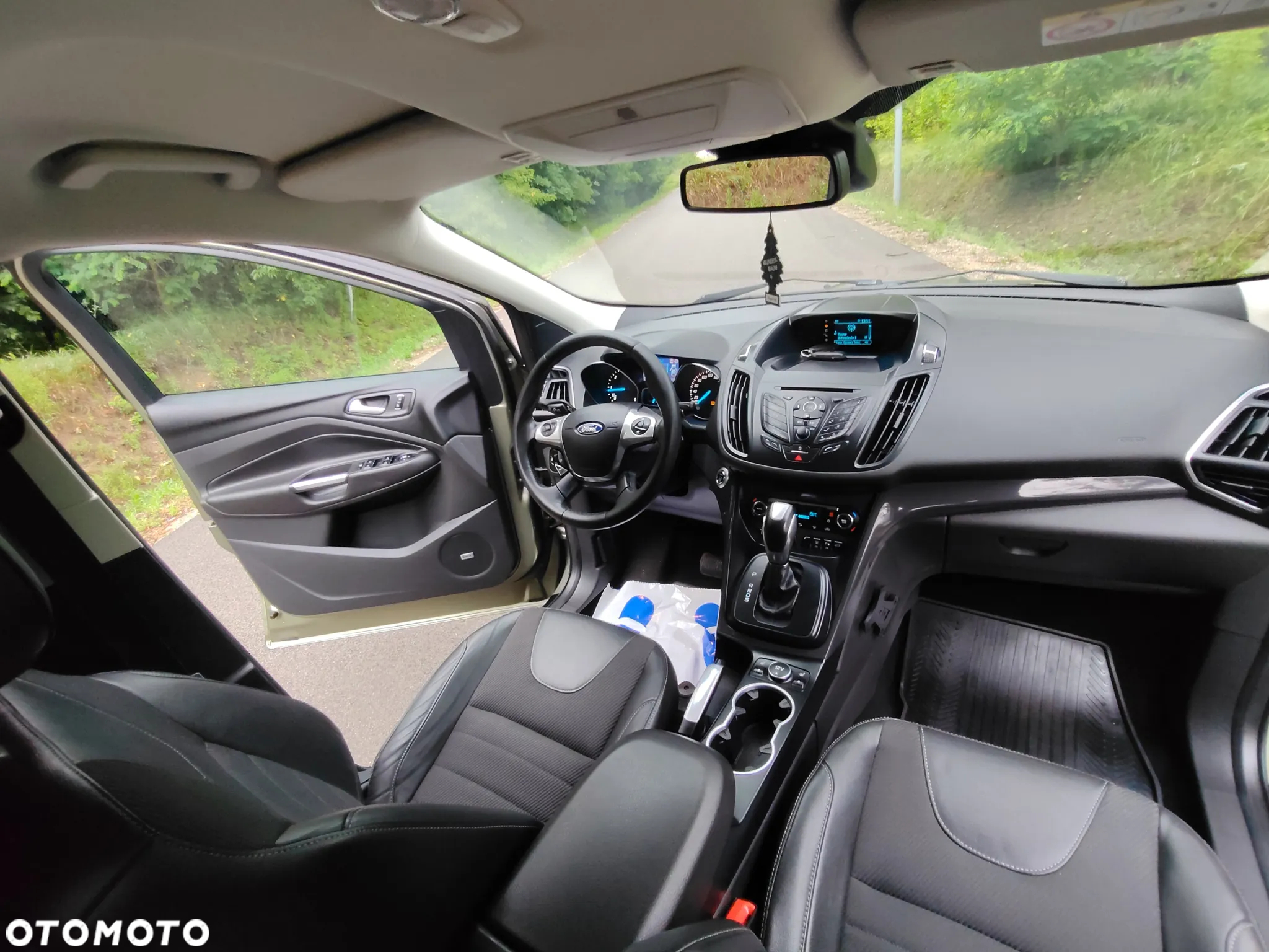 Ford Kuga 2.0 TDCi 4x4 Titanium - 33