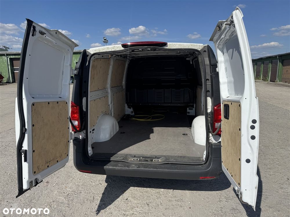 Mercedes-Benz VITO - 15