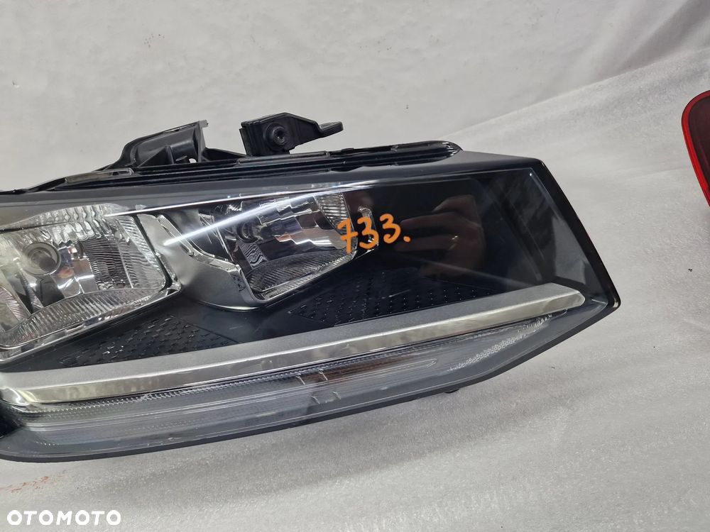 AUDI Q2 81A 16- PRAWA LAMPA PRZEDNIA PRZÓD ZWYKŁA , NR 81A941004 , NR AUKCJI LA733 - 4