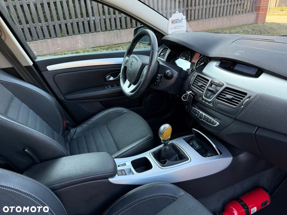 Renault Laguna 2.0 DCi FAP Expression - 32