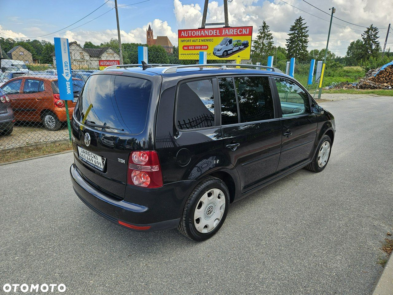 Volkswagen Touran - 4