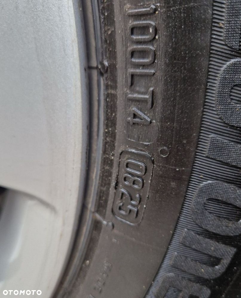 Toyota Auris 1.33 Dual-VVT-i Life - 34