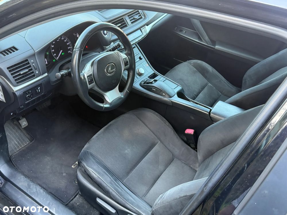Lexus CT 200h Prestige - 12