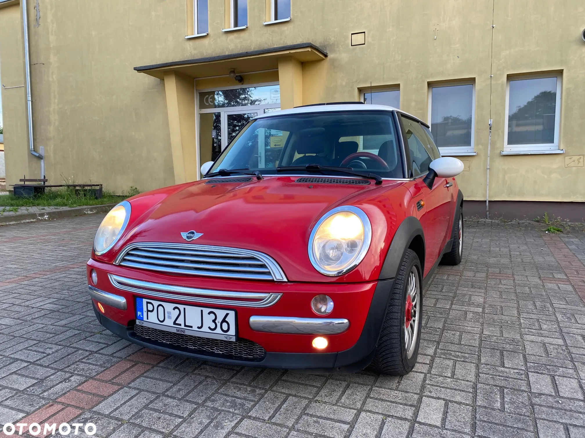 MINI Cooper Standard - 16