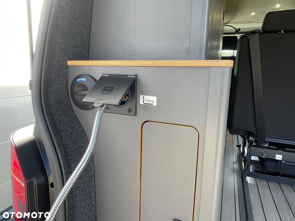 Volkswagen California - 32