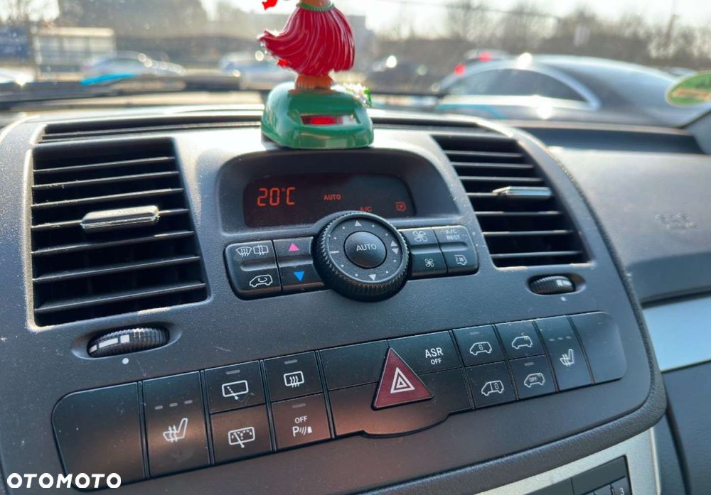 Mercedes-Benz Viano - 17