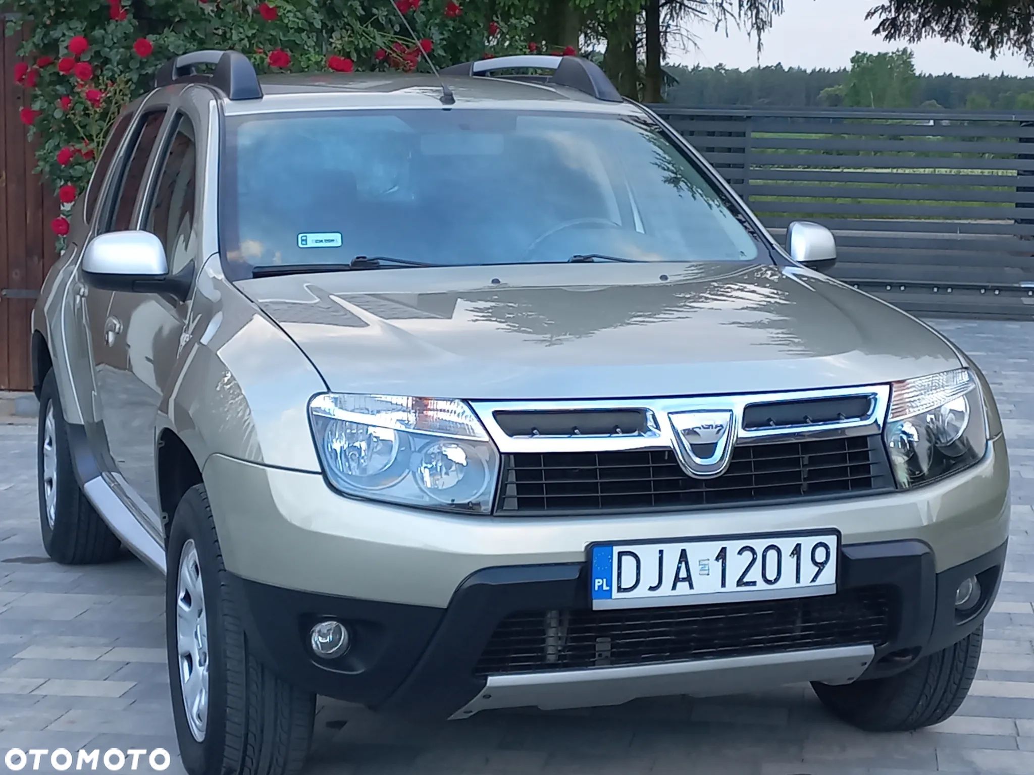 Dacia Duster 1.6 Laureate 4x4 - 1