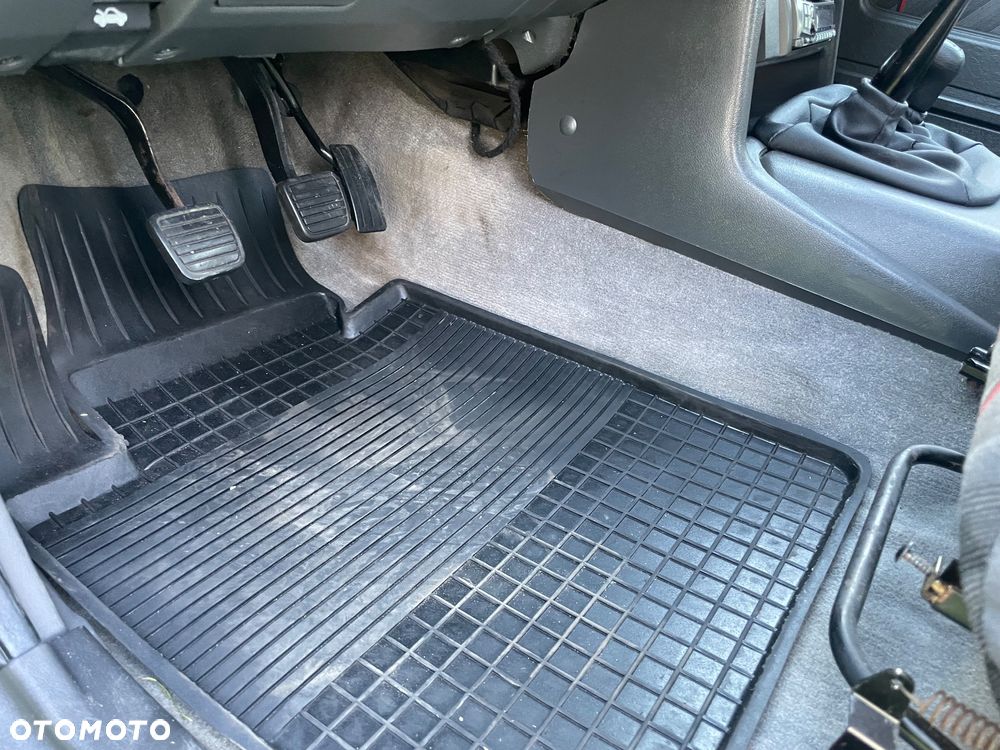 Opel Frontera 2.0 Sport - 16