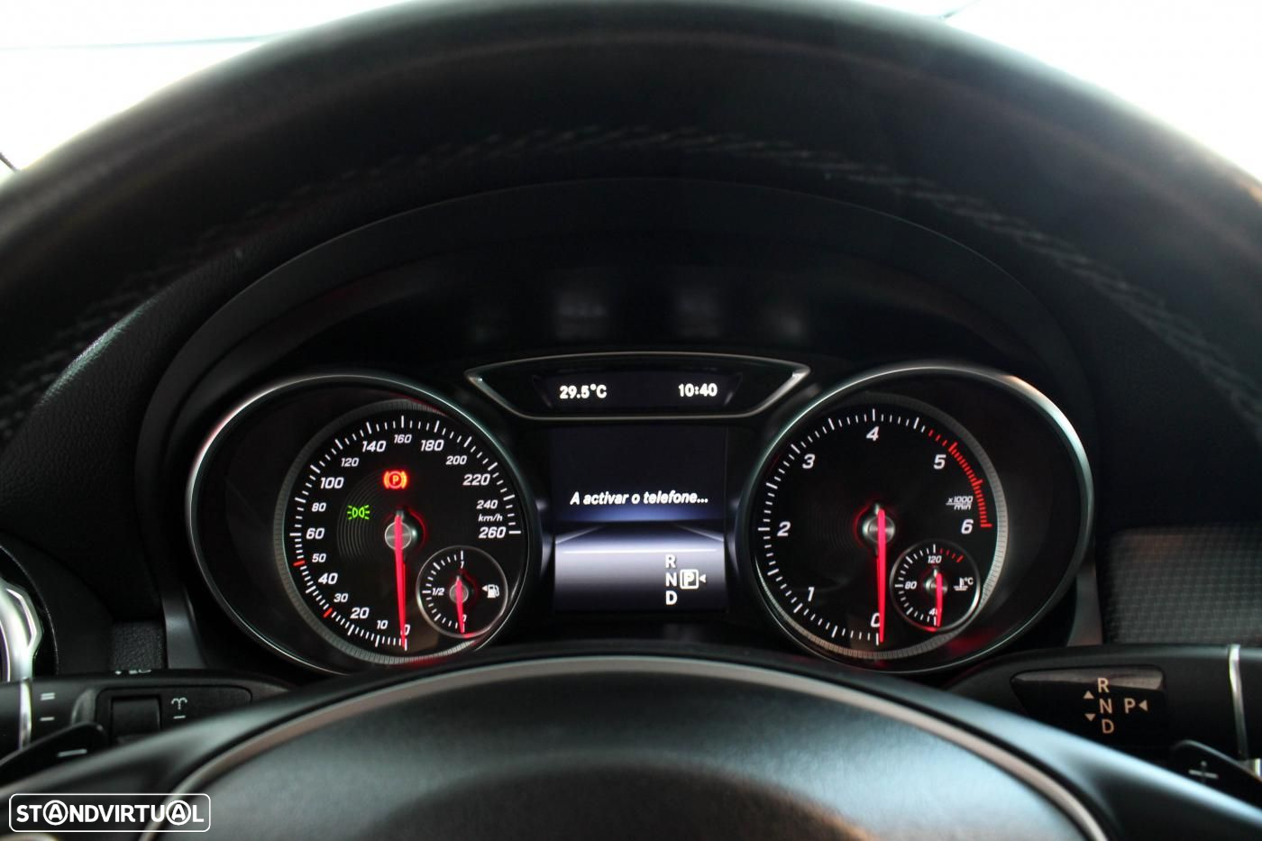Mercedes-Benz GLA 180 d 7G-DCT - 26