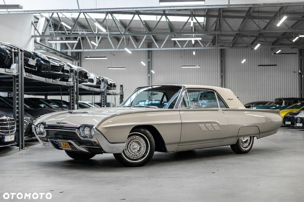 Ford Thunderbird - 3