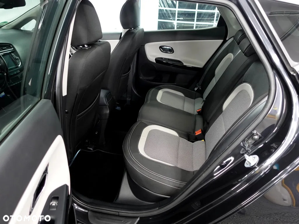 Kia Ceed Cee'd 1.6 GDI L Business Line - 9
