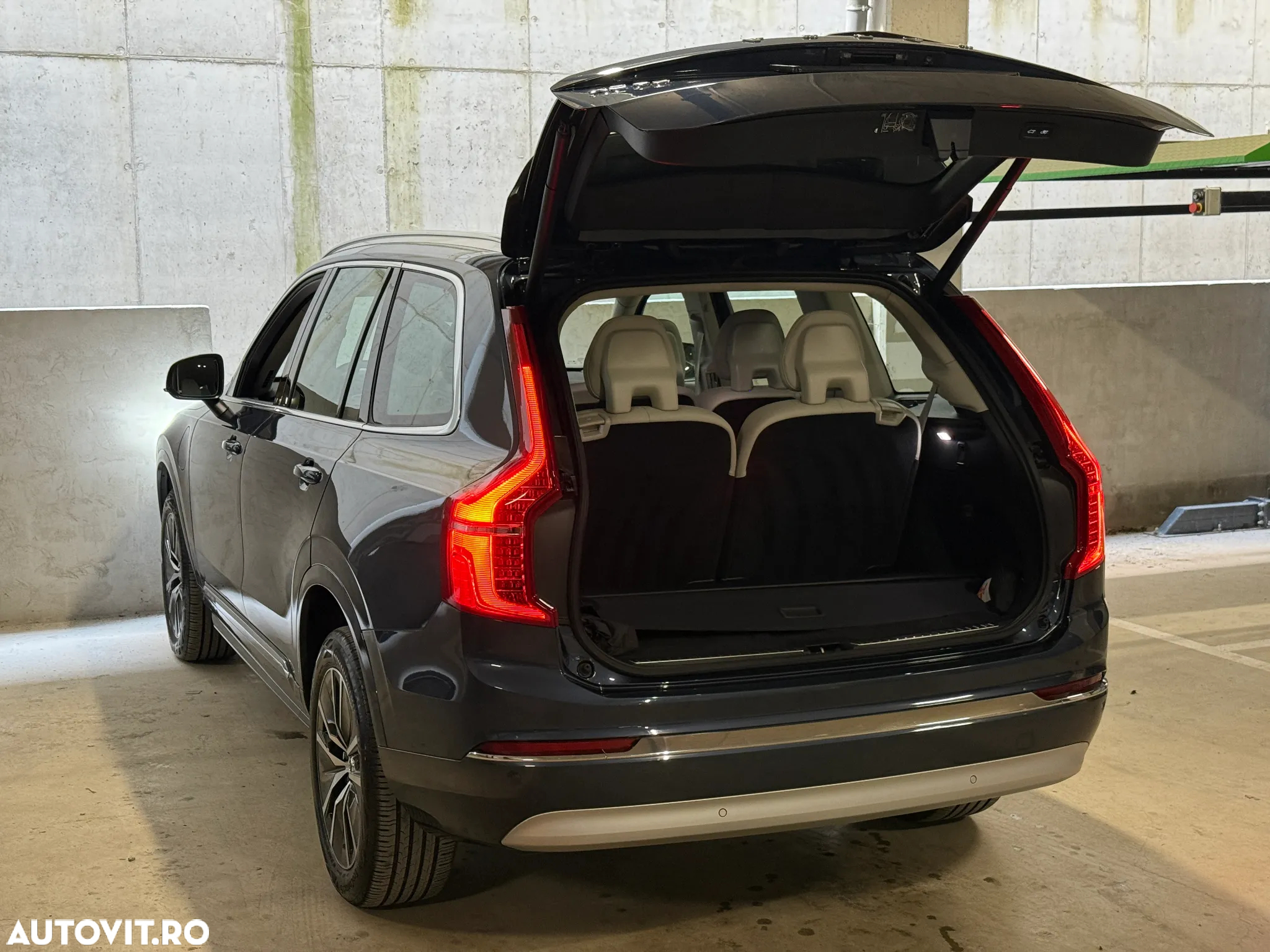 Volvo XC 90 T8 AWD Recharge Geartronic Inscription Expression - 22