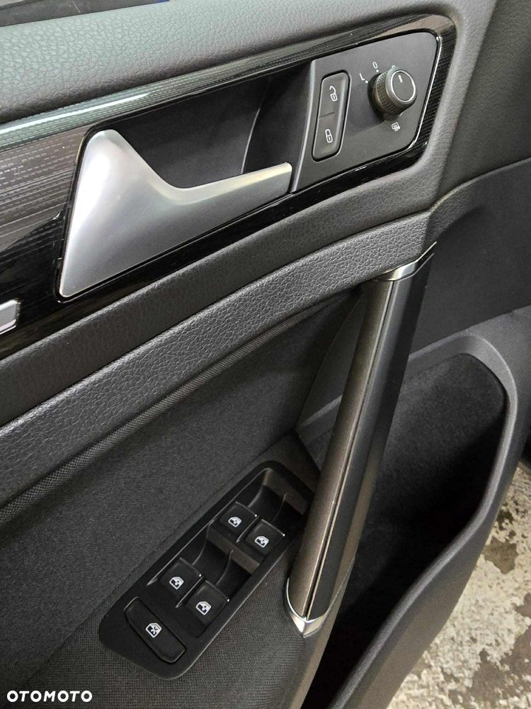 Volkswagen Golf 1.4 TSI BMT Highline DSG - 18