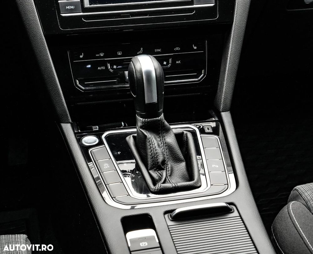 Volkswagen Passat Variant 1.5 TSI ACT OPF DSG Comfortline - 18