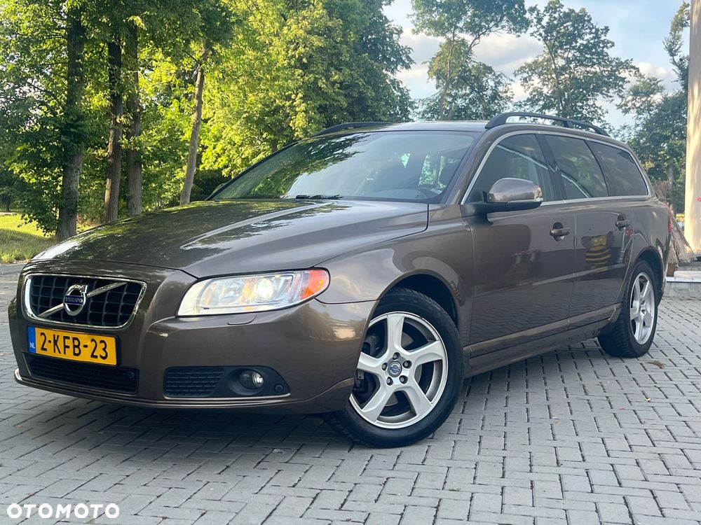 Volvo V70 D4 Momentum - 1