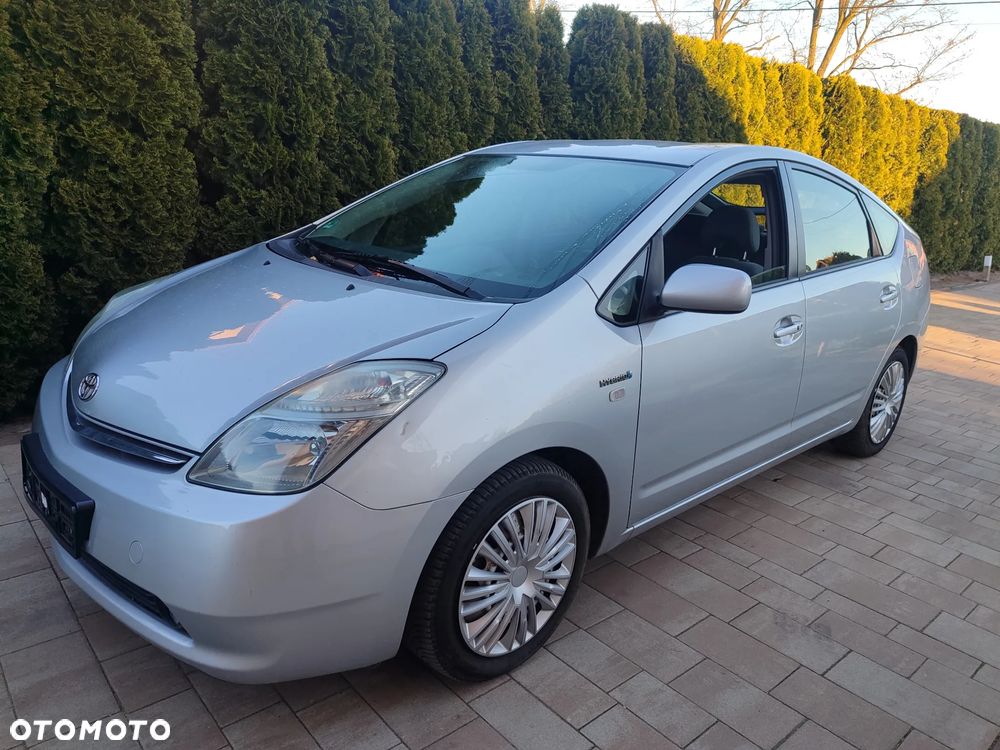 Toyota Prius - 16