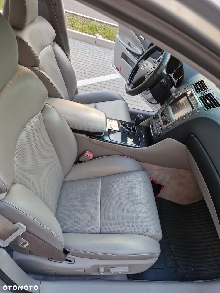 Lexus GS - 15