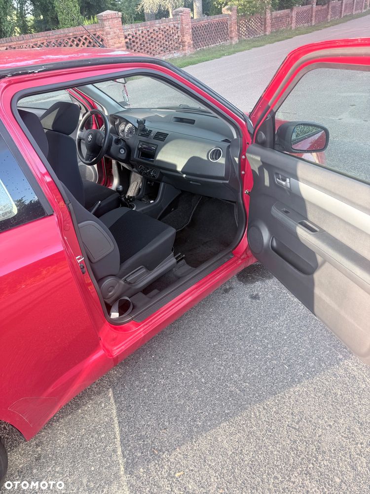 Suzuki Swift - 15